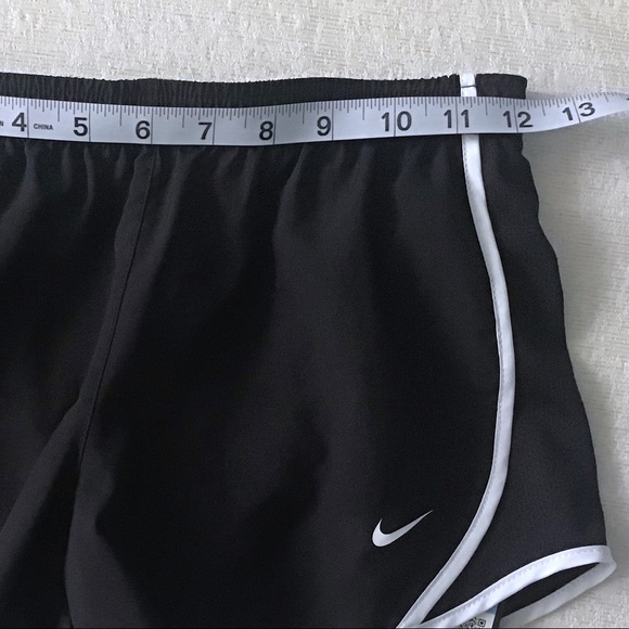 Nike Medium Shorts Standard Fit Black Nad White NWT - Picture 7 of 11
